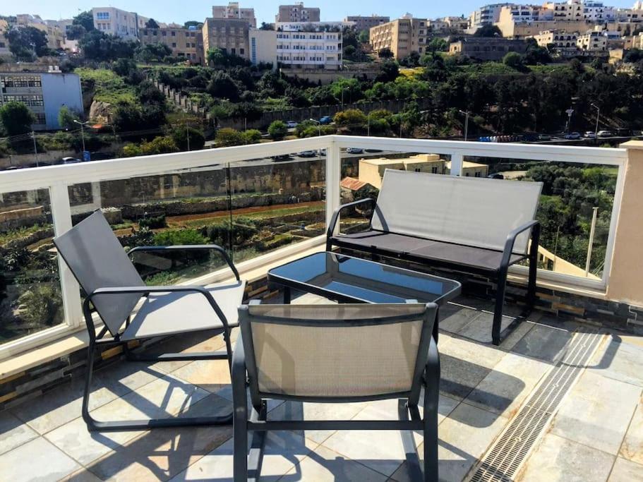 'Home Away From Home' By The Sea Saint Julian's Exteriér fotografie